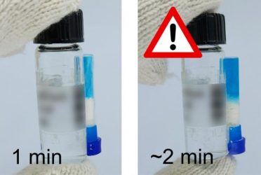 When the temperature of a glass vial containing simulated vaccine rises above -60 C for longer than 2 minutes, a blue dye in an adjacent tube diffuses into a white absorbent, leaving an irreversible color trace [Credit: Adapted from ACS Omega 2021, DOI: 10.1021/acsomega.1c00404].
