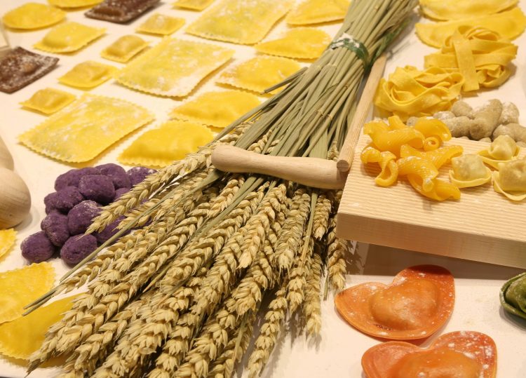 examples of gluten, such as pasta and wheat