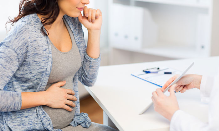 Pregnant woman receives consultation