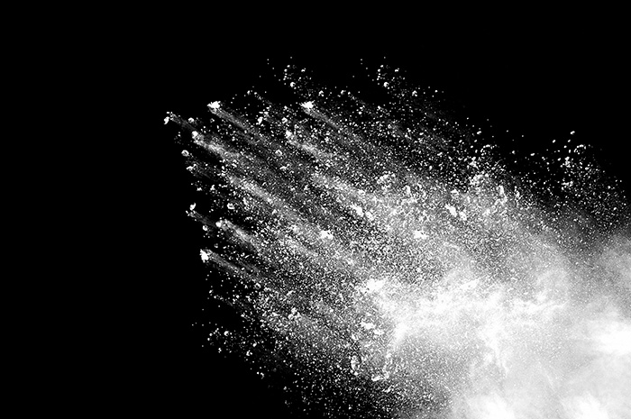 Raman detection of narcotics and explosives