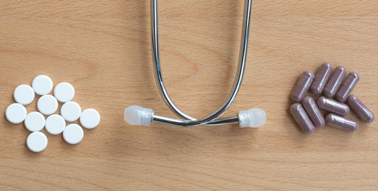 stethoscope with pills